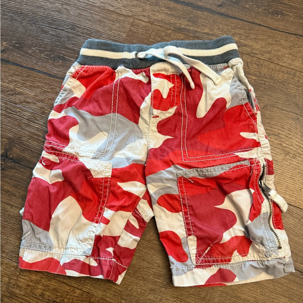 Mini Boden Red and grey camouflage Shorts cargo‎ 2T